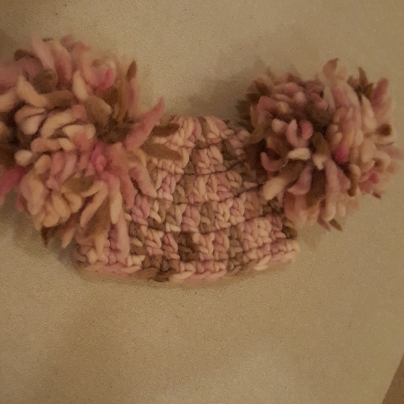 Custommade infant hat for photoshoot - Picture 2 of 2